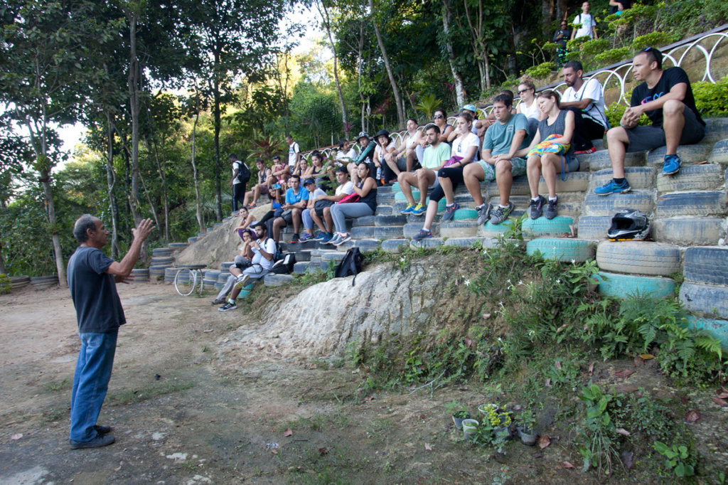 Organic food & education for families in Rio slum