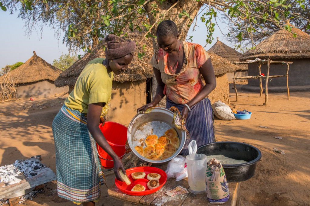 100 Refugee Women Launch Micro-Businesses in Camps