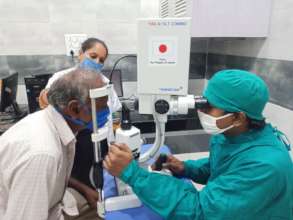 Team In Action with OCT Machine