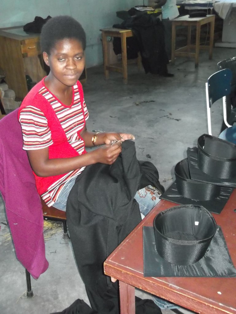 Hands On! Equip Deaf youth to work in Zimbabwe