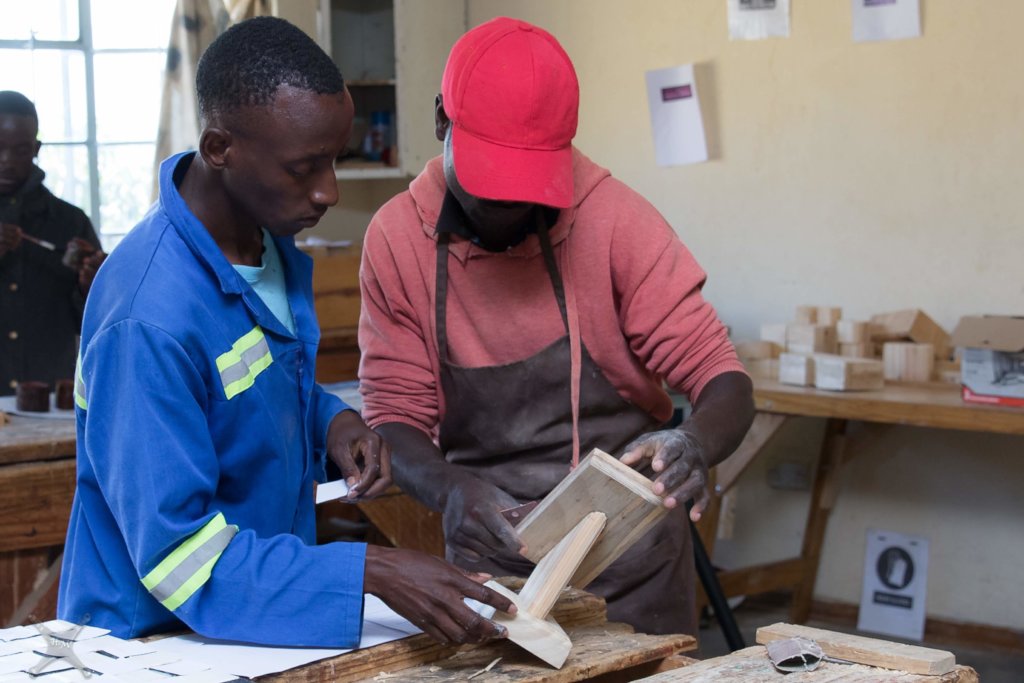 Hands On! Equip Deaf youth to work in Zimbabwe