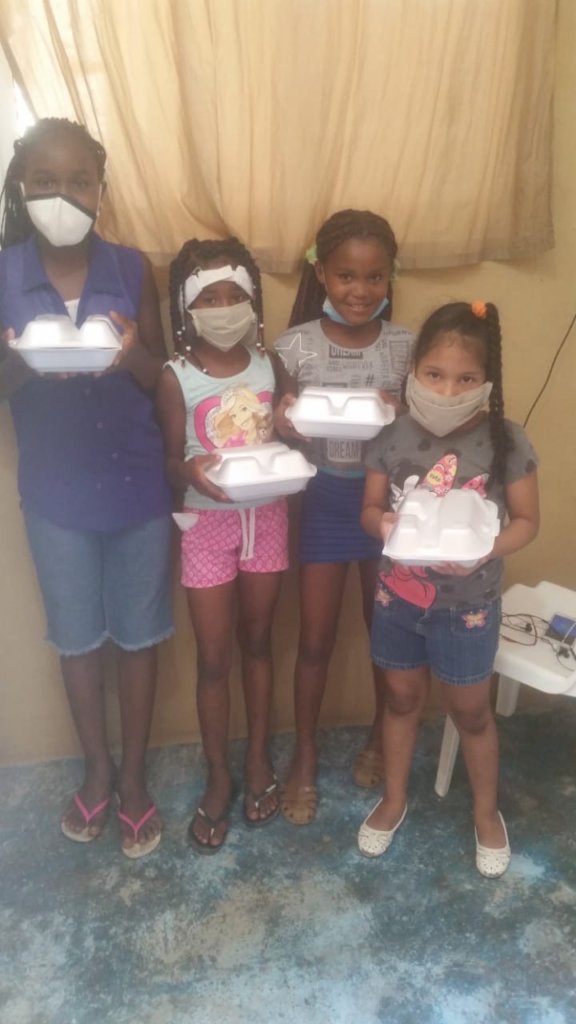 Help families affected by COVID-19 in the DR