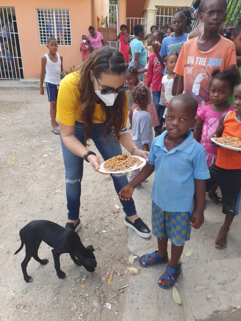 Help families affected by COVID-19 in the DR