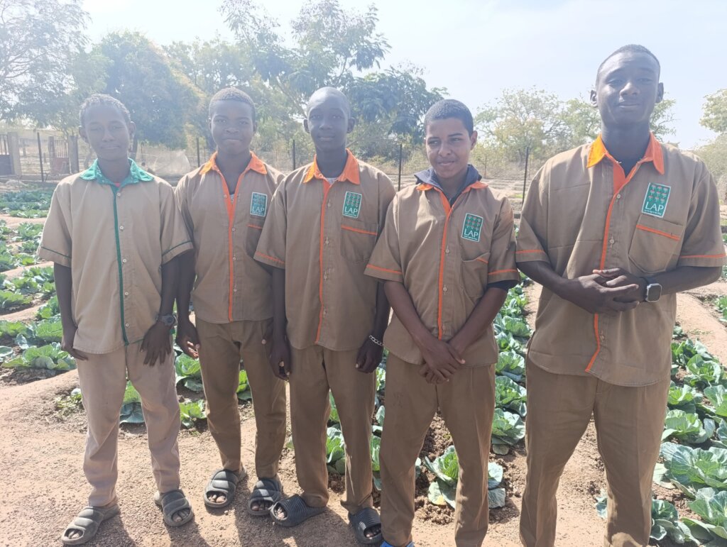 The 5 students refugees