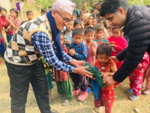 HimalayanLife and locals distributing relief