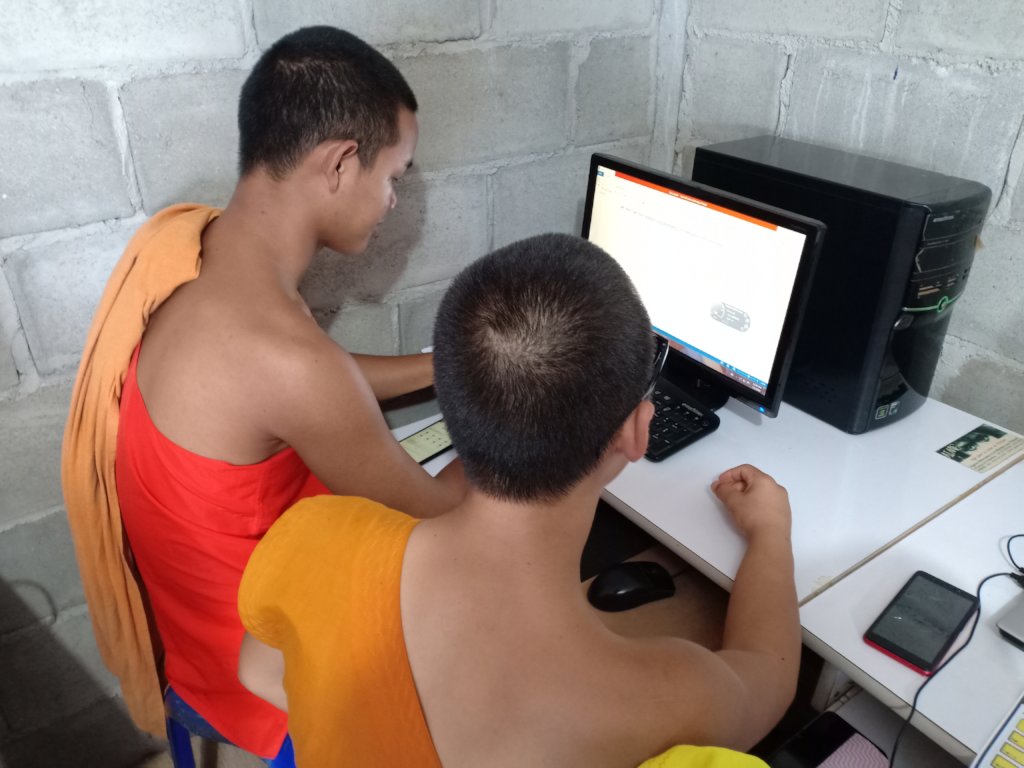 Computers for Refugee Children