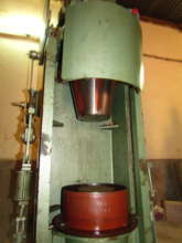 Hydraulic press to make ceramic water filters.