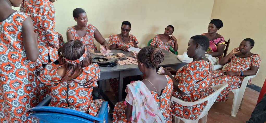 Sharing the gain of savings and credit