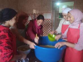 A volunteer has her first couscous making session!