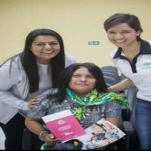 Gloria Hernandez, receiving a wig donation