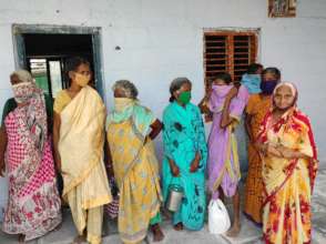 some of elderly people supporting daily meal