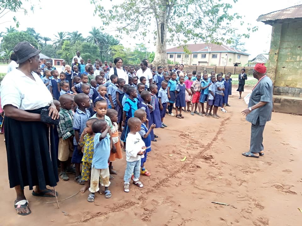 PLANT 100 FRUIT TREES IN EACH SCHOOL
