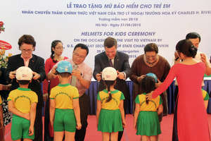 Helmet handover celebrates U.S.-Vietnam relations