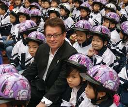 AIP Foundation President joins a helmet donation