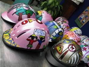 Students compete in a helmet decorating contest