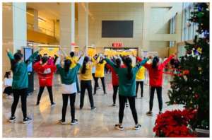Xmas dance Flash Mob in a hospital lobby