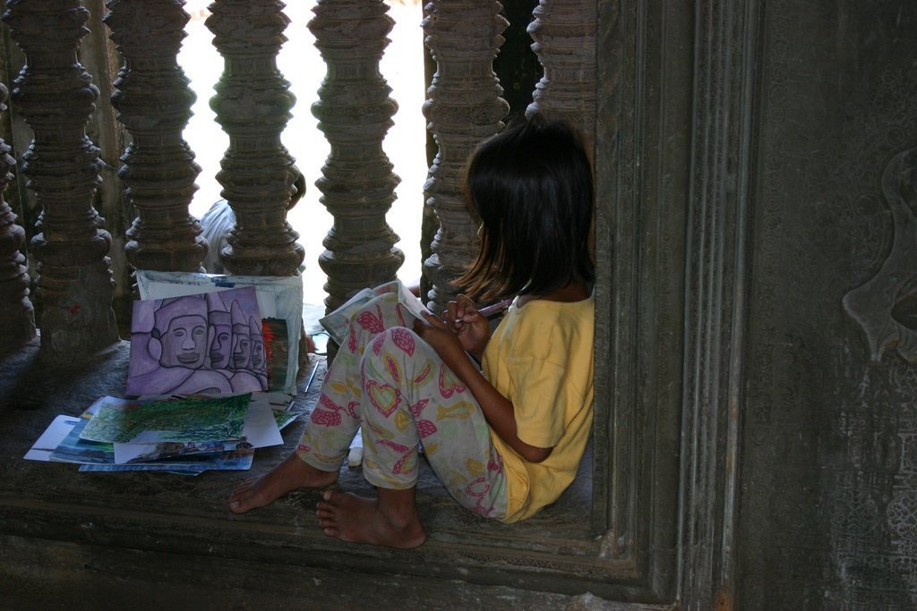 Arts Therapy Clinic-Children in Crisis-CAMBODIA
