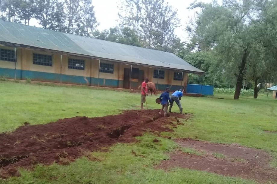 Give reliable fresh water to 2,500 Kenyan children