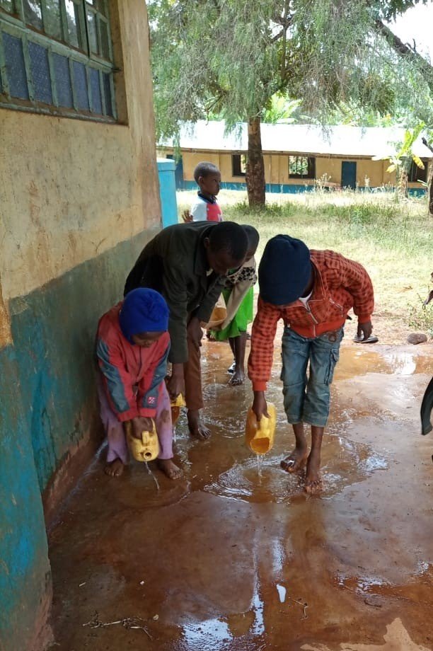Give reliable fresh water to 2,500 Kenyan children