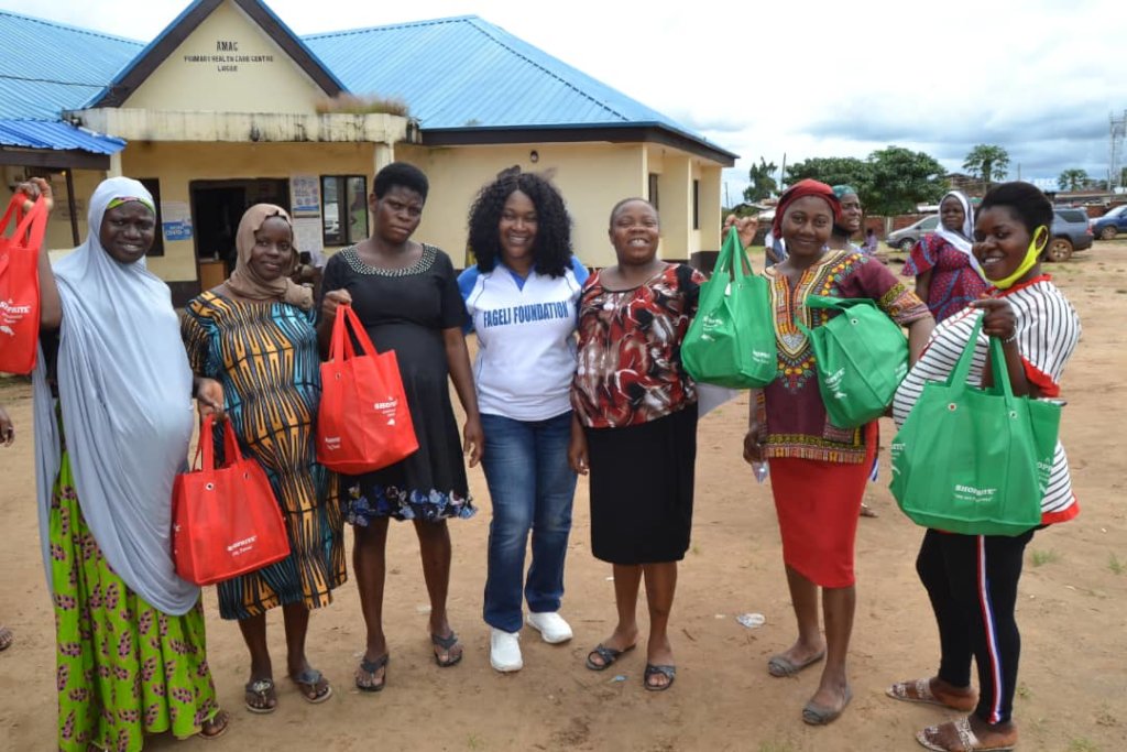 PROVIDE FOOD ITEM FOR 300 NIGERIA VULNERABLE WOMEN