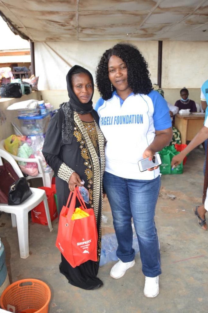 PROVIDE FOOD ITEM FOR 300 NIGERIA VULNERABLE WOMEN