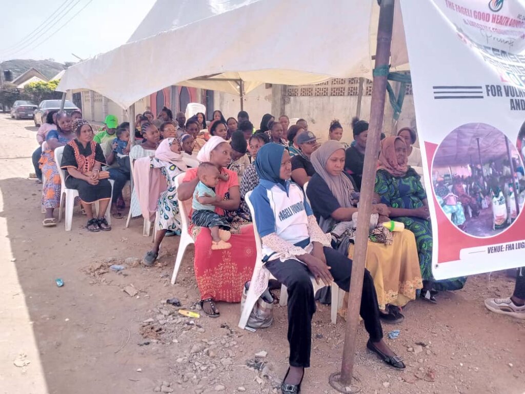 PROVIDE FOOD ITEM FOR 300 NIGERIA VULNERABLE WOMEN