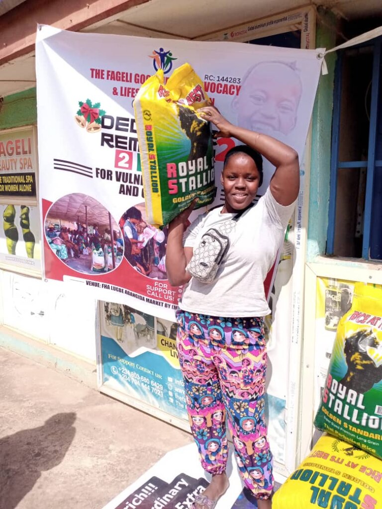 PROVIDE FOOD ITEM FOR 300 NIGERIA VULNERABLE WOMEN