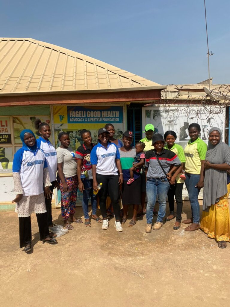 PROVIDE FOOD ITEM FOR 300 NIGERIA VULNERABLE WOMEN