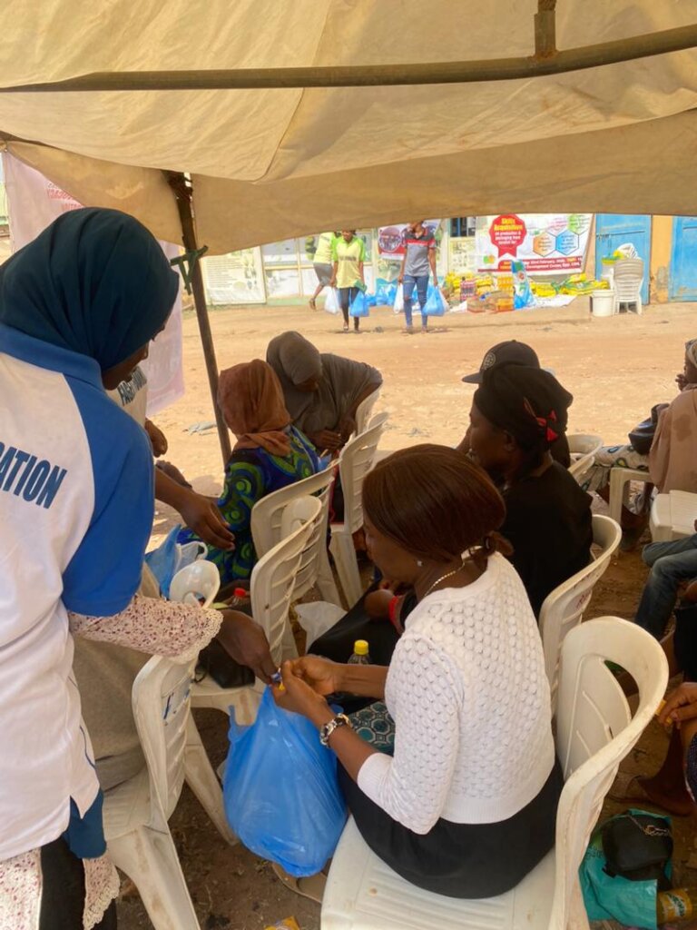 PROVIDE FOOD ITEM FOR 300 NIGERIA VULNERABLE WOMEN