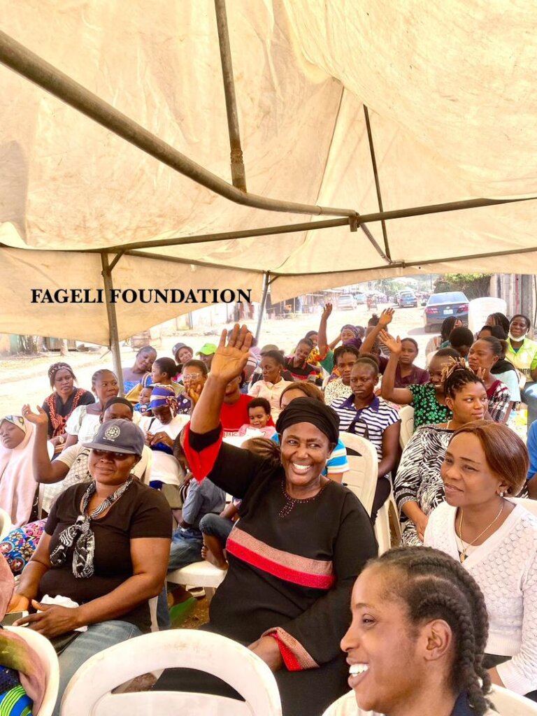 PROVIDE FOOD ITEM FOR 300 NIGERIA VULNERABLE WOMEN