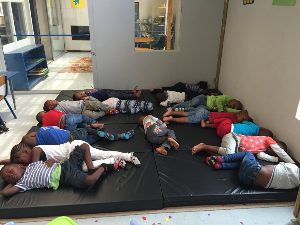 Support 100 Children attend ECD Centre in S.Africa