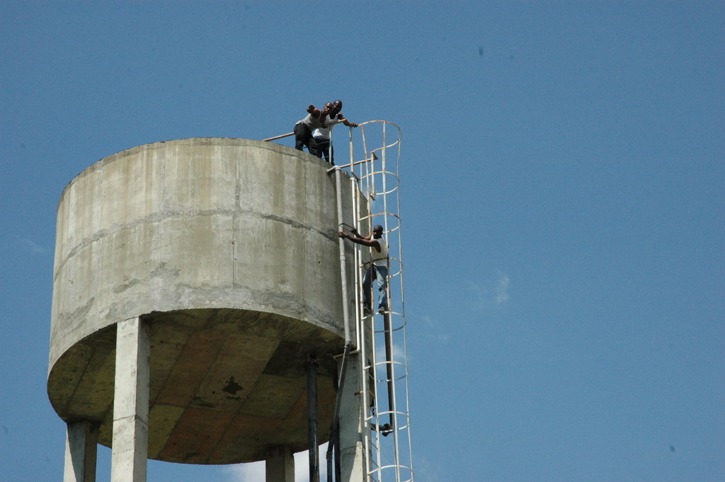 Restore Public Water Supply for 400,000 Haitians