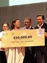 Juxta partner recieving the price