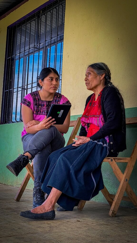 NGOimpacto team with artisans