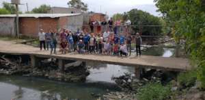 Neighbors on the old bridge before the project