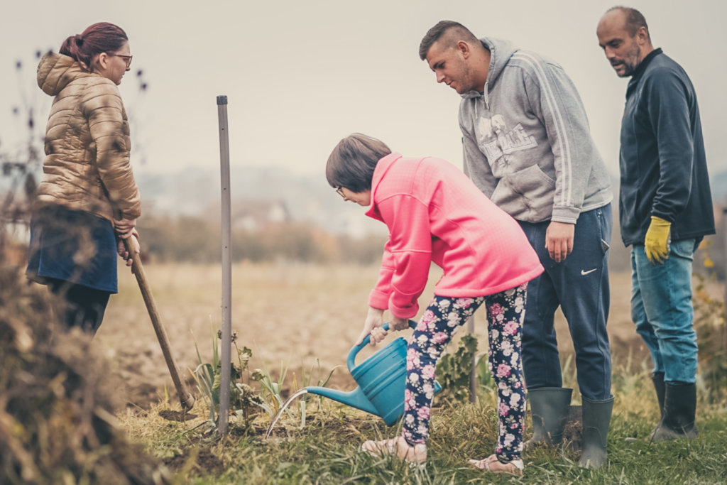 SUPPORT CROATIAN CHILDREN CARING FOR EACH OTHER