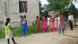 MOTHER ENJOYING GIRL CHILD ACTIVITY