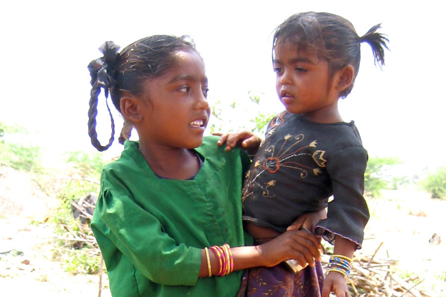 Education for 100 Girls in an urban slum in India