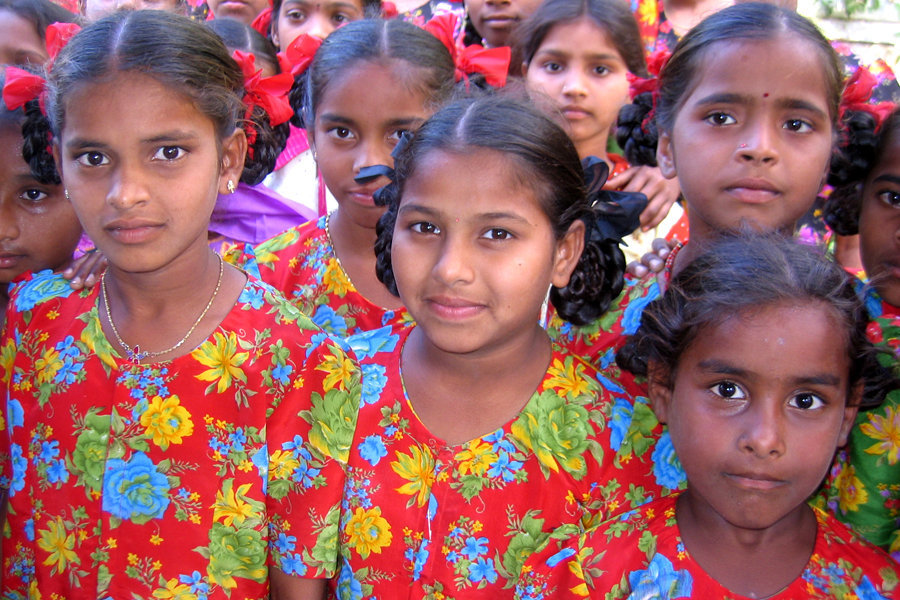 Education for 100 Girls in an urban slum in India