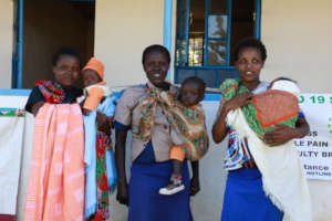 Women and babies arriving for the outreath clinic