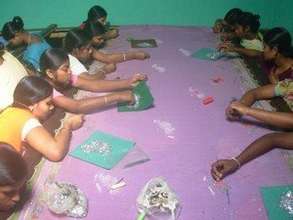 Saree printing by risk girls