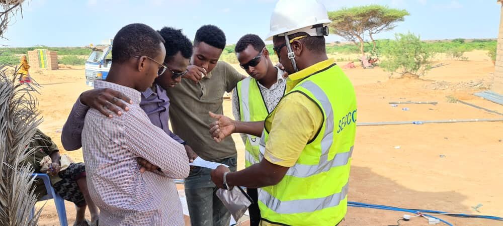 University students trained on site by contractor