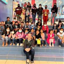 Brian with kids of San Raymundo
