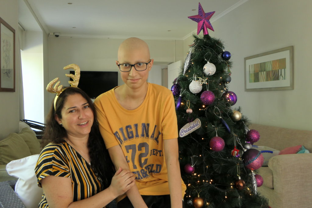 Holiday dinner for 300 children with cancer