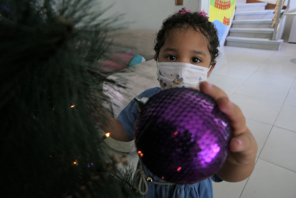 Holiday dinner for 300 children with cancer