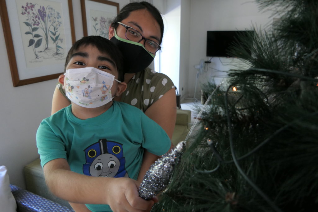 Holiday dinner for 300 children with cancer