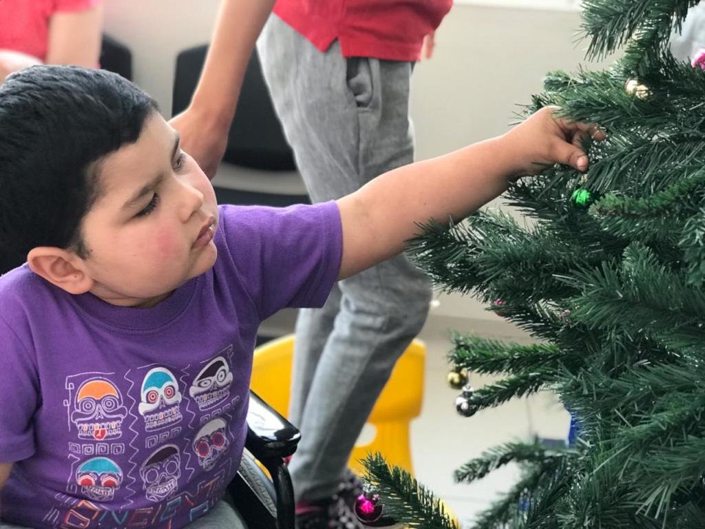 Holiday dinner for 300 children with cancer