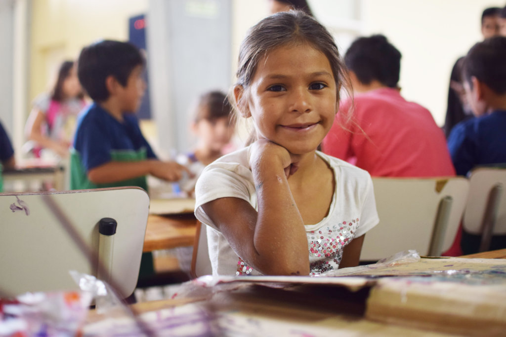 Provide food kits for 300 families in Argentina