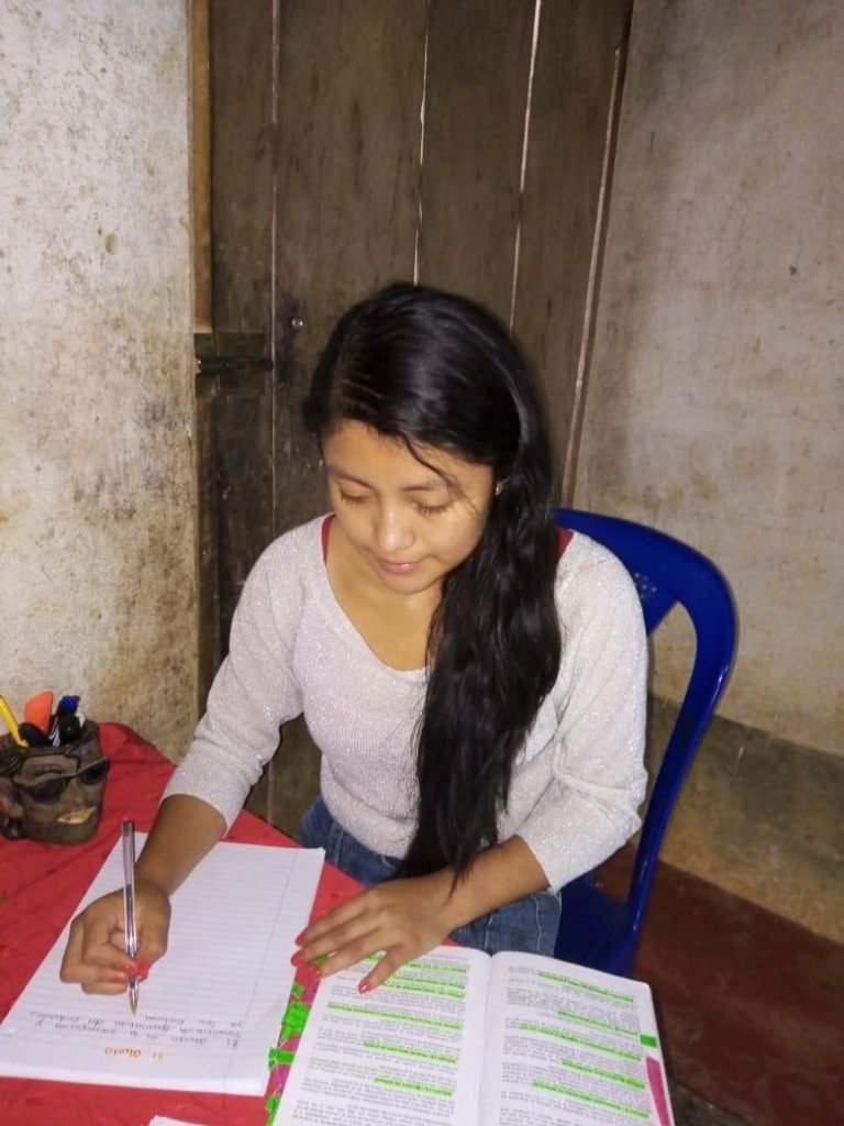 Empower Guatemalan students through digital tools