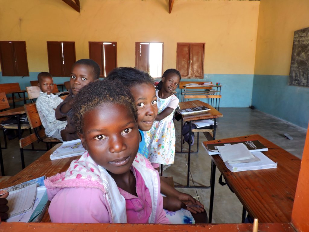 Providing school lunches to kids in Mozambique